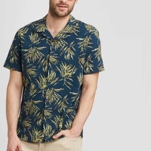 GOODFELLOW & CO Green Fern Print Hawaiian Short Sleeve Shirt